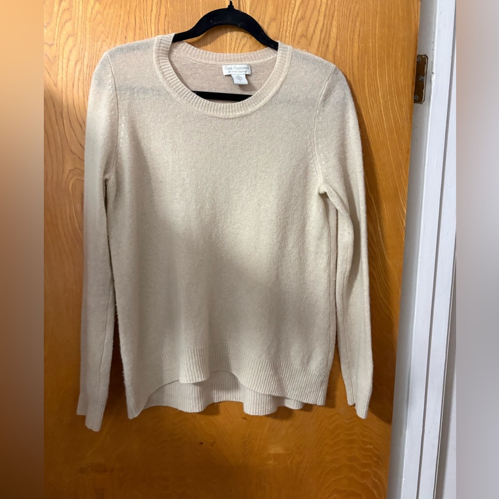 Oats Cashmere by Deborah Elegant Cream Crew Neck Sweater
